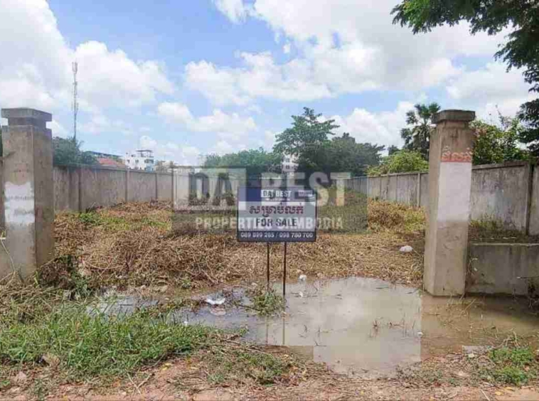 Land for Sale in Siem Reap-Sala Kamraeuk closed to town