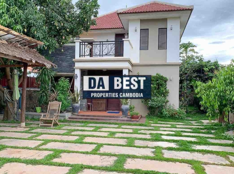 3 Bedroom Villa for Rent in Siem Reap-Sala Kamraeuk