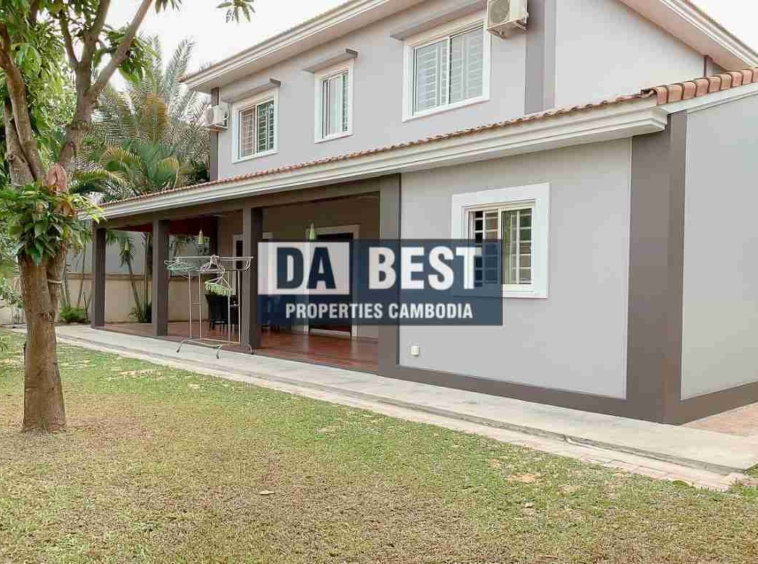 4 bedroom family villa for long term rent with shared swimming pool in siem reap front view 3