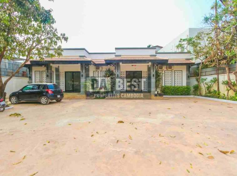 Hotel for Sale in Siem Reap-Parking space