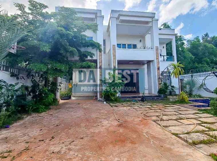 House 4 Bedroom for sale - Buliding