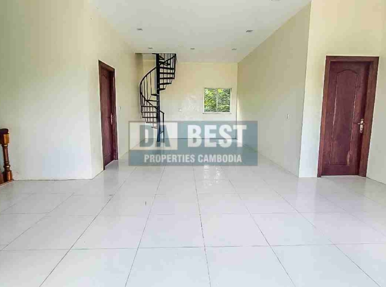 House 4 Bedroom for sale siem reap - living area -2