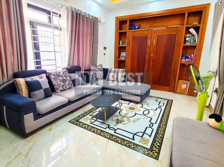 New Modern House 4 Bedroom For Rent In Siem Reap - Sla Kram - Living room -1
