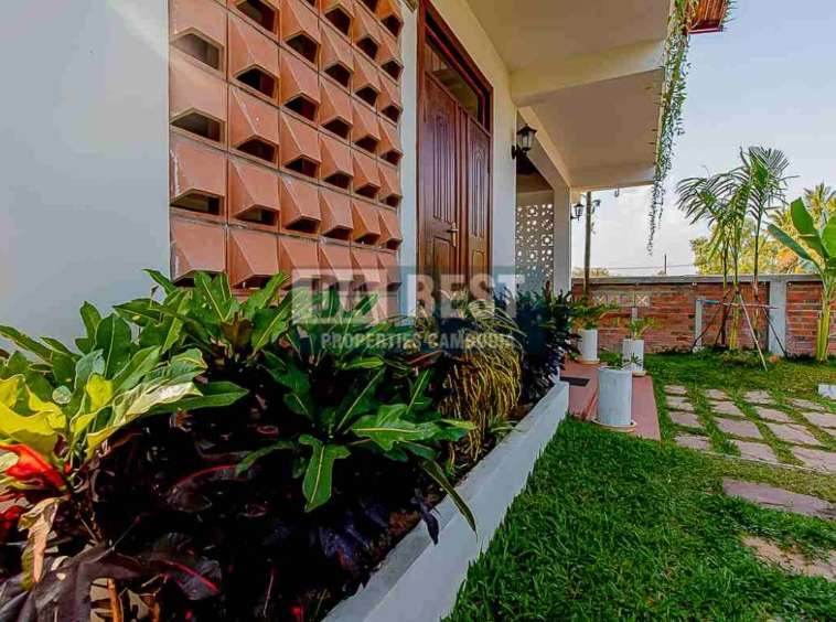 Private House 3 Bedroom For Rent In Siem Reap – Sala Kamreuk-Graden (1)