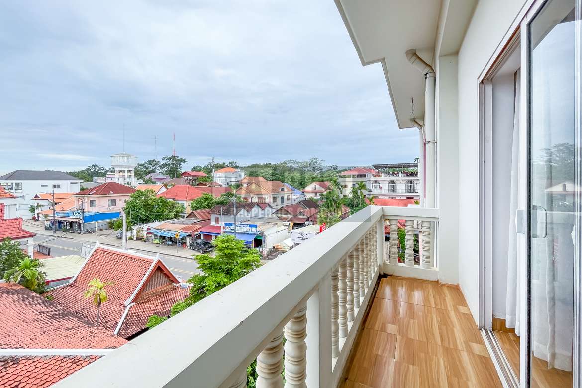 Central 1BR Apartment For Rent In Siem Reap – Balcony