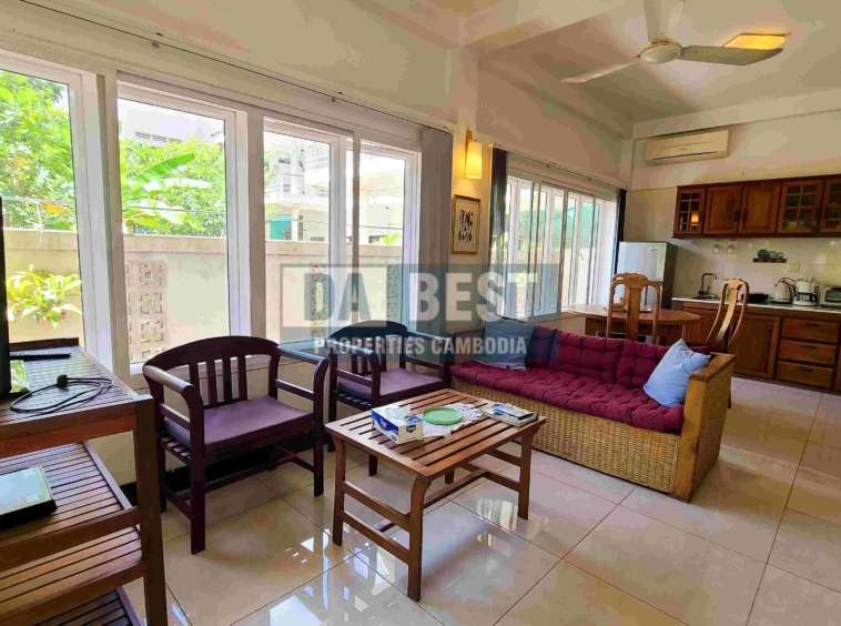 Modern Private Villa 4 Bedroom For Rent in Siem Reap - Living area