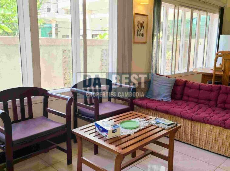 Modern Private Villa 4 Bedroom For Rent in Siem Reap - Living room
