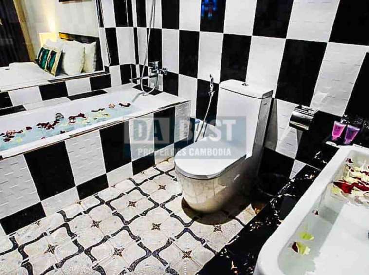 32 Room Boutique Hotel For Rent In Krong Siem Reap - Bathroom