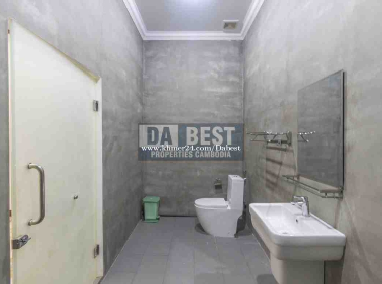 Large 2 Bedroom Apartment For Rent In Siem Reap Walking Distance To Central Park - Bathroom - 3