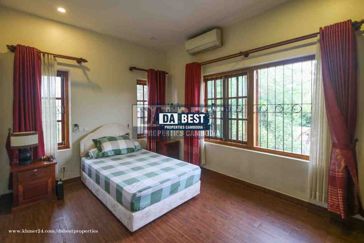Private Villa 5 Bedroom with Pool For Rent in Siem Reap - Sala kamreuk - Bedroom - 1