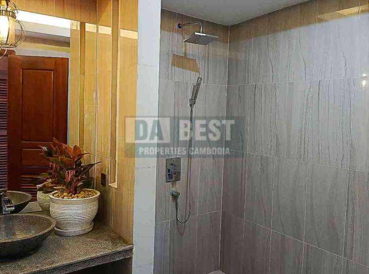 36-Room Boutique Hotel For Rent In Krong Siem Reap - Bathroom - 1