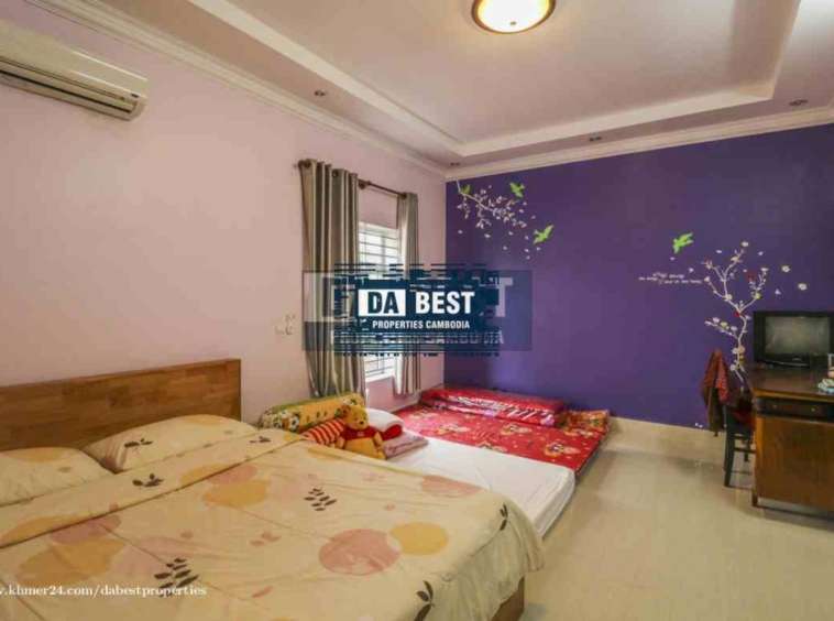 Private House 5 Bedrooms For Rent In Siem Reap - Svay Dangkum - Bedroom