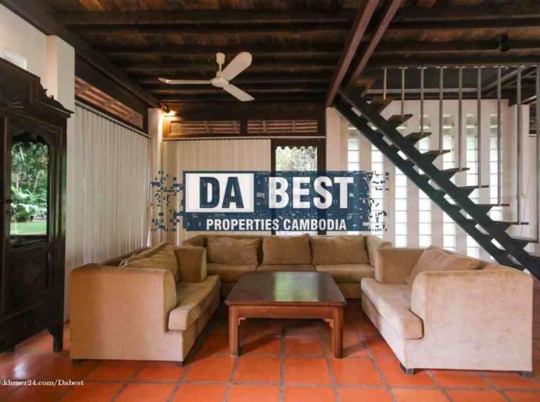 Wooden House 2 Bedroom For Rent In Siem Reap - Sala Kamreuk - Living Room