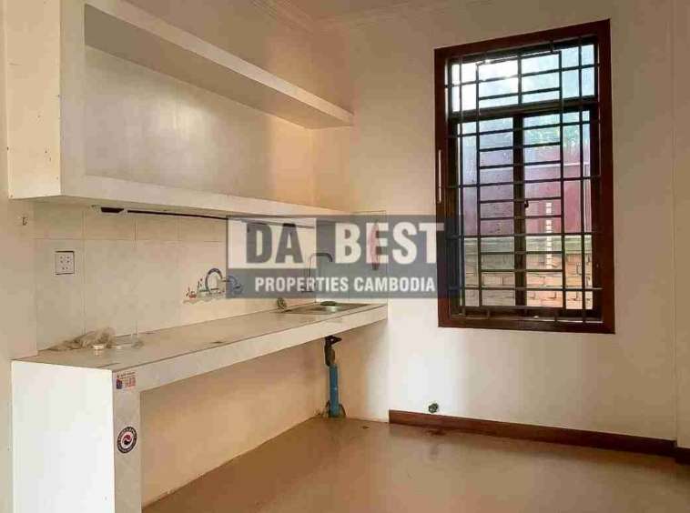 Private House 4 Bedrooms for Rent in Siem Reap (7)