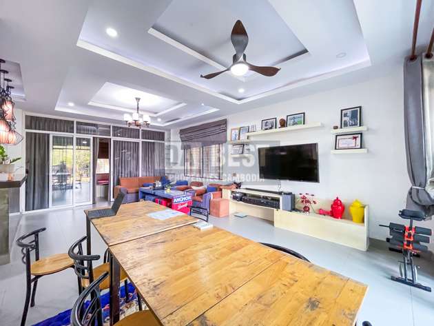 4 Bedroom House For Sale In Siem Reap – Livingroom