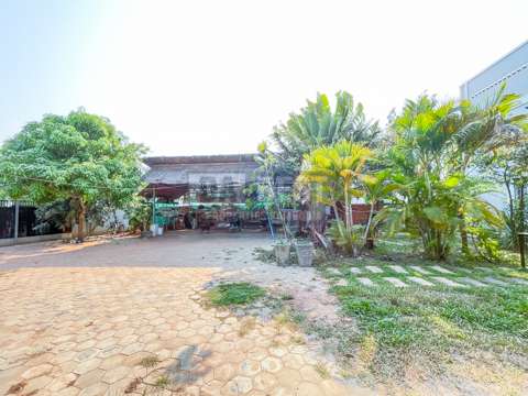 4 Bedroom House For Sale In Siem Reap – Parking