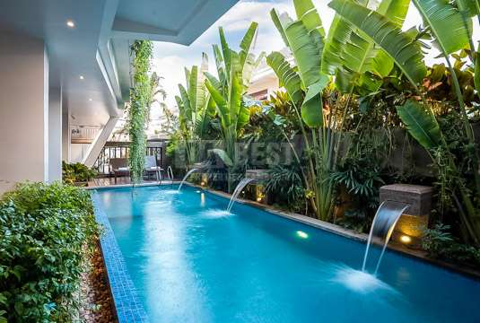 Central 1 Bedroom Serviced Apartment With Swimming Pool In Siem Reap - Pool