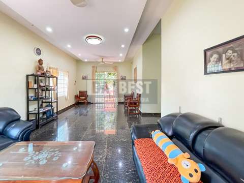 House 4 Bedroom For Sale In Siem Reap – Livingroom