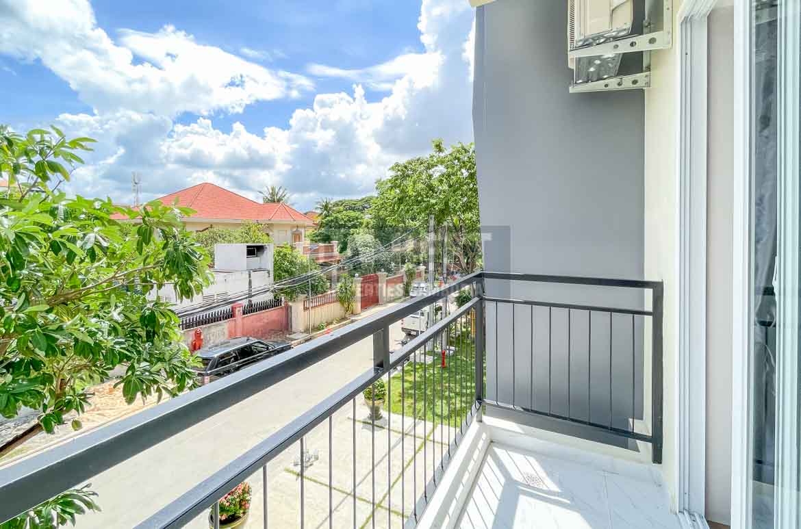 2 Bedroom Apartment For Rent In Siem Reap – Balcony