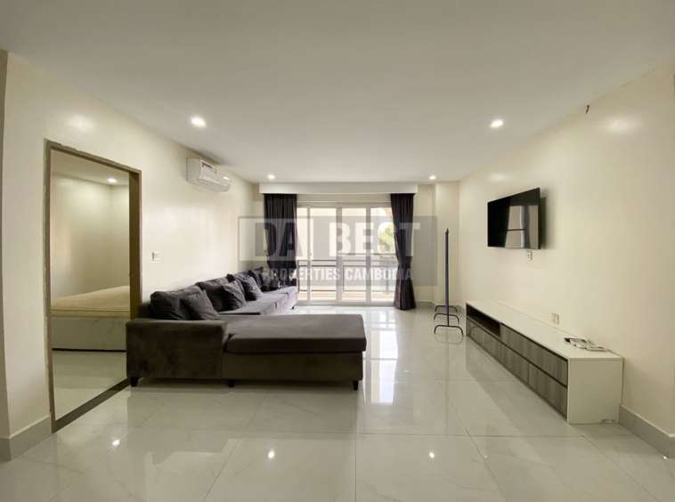 ST 3 Bedrooms Condo For Sale In Siem Reap -Living room